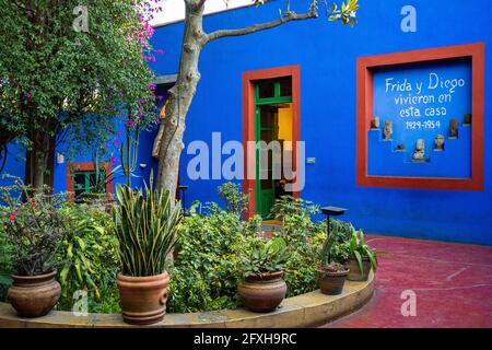 Historical landmark Blue House (Spanish: La Casa Azul), an art museum dedicated to the life and work of Mexican artist Frida Kahlo, in Mexico City.