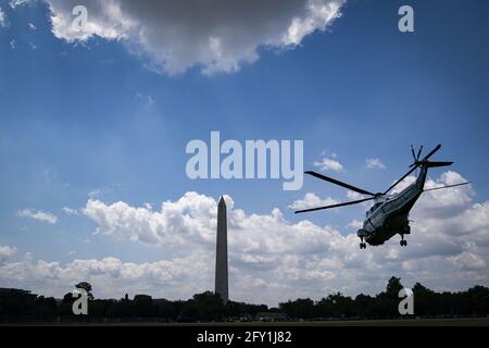 Washington, United States. 27th May, 2021. President Joe Biden departs the White House aboard Marine One enroute to Cleveland, Ohio, in Washington, DC, Thursday, May 27, 2021. Biden is set to unveil a budget that would see federal spending jump to $6 trillion in the coming fiscal year. Photo by Al Drago/UPI Credit: UPI/Alamy Live News Stock Photo