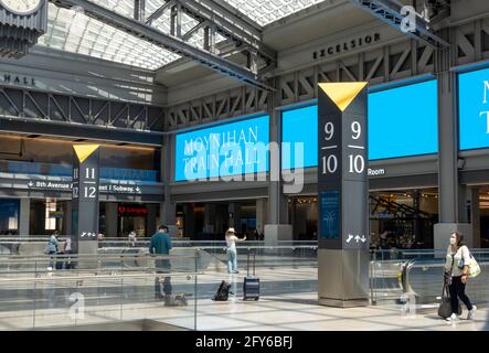 The Moynihan Train Hall (MTH) is located in the historic James A. Farley Post Office Building, New York City, USA Stock Photo