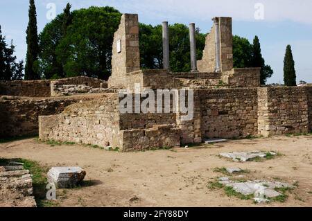 Portugal. Roman ruins of Miróbriga. Ancient Lusitanian settlement whose present-day ruins are dated to the Roman period, between the 1st and 4th centuries. Forum. Surrounding area of Santiago do Cacém. Alentejo Region. Stock Photo