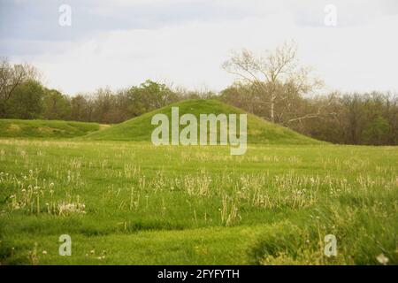 Hopewell Culture National Historical Park, OH, USA. Ceremonial mounds built by the 'Hopewell' Native American people between A.D. 1-400. Stock Photo