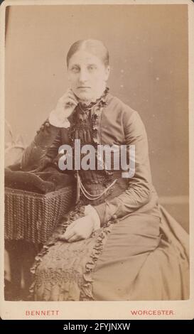 Victorian Worcester, Worcestershire CDV (Carte De Visite) Showing a Seated Lady. Stock Photo