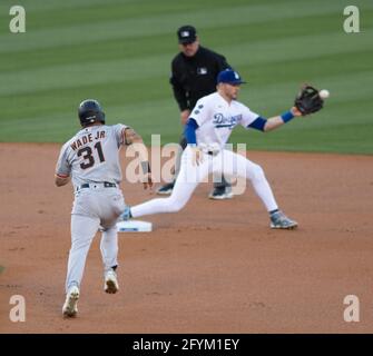 May 28, 2021: The Los Angeles Dodgers vs the San Francisco Giants at Dodgers Stadium in Los Angeles, CA on Friday, May 28, 2021.Gavin Lux of the Los Angeles Dodgers catches the ball to get LaMonte Wade Jr #31 of the SF Giants out. Credit: Phillip Kim/Prensa Internacional/ZUMA Wire/Alamy Live News Stock Photo