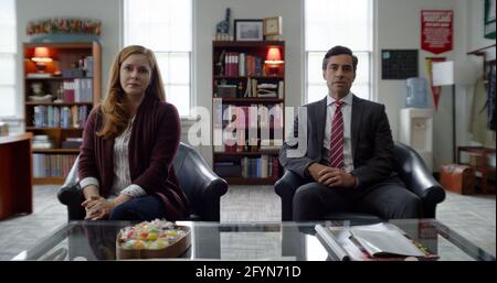 AMY ADAMS and DANNY PINO in DEAR EVAN HANSEN (2021), directed by STEPHEN CHBOSKY. Credit: MARC PLATT PRODUCTIONS / Album Stock Photo