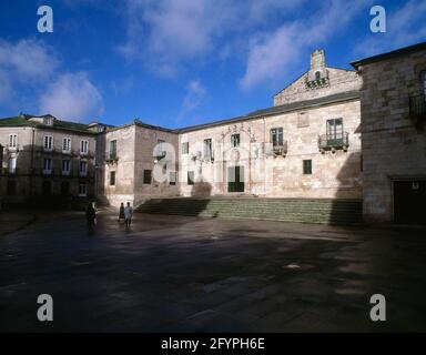 EXTERIOR-FACHADA A LA PLAZA DE STA MARIA - S XVIII -. Location: ERZBISCHOEFLISCHES PALAIS. LUGO. SPAIN. Stock Photo