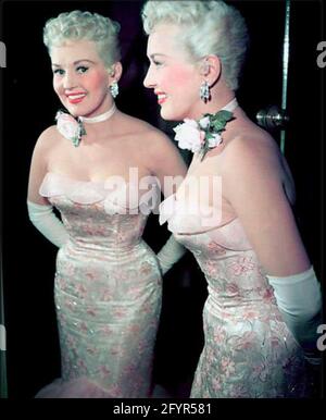 BETTY GRABLE (1916-1973) American film actress about 1955 Stock Photo