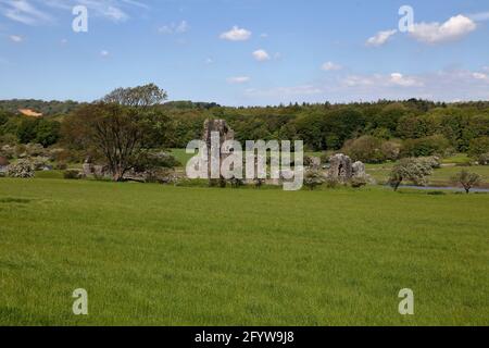 A view of the well known castle ruins in Ogmore village between Ewenny and Ogmore on a nice sunny day. Stock Photo