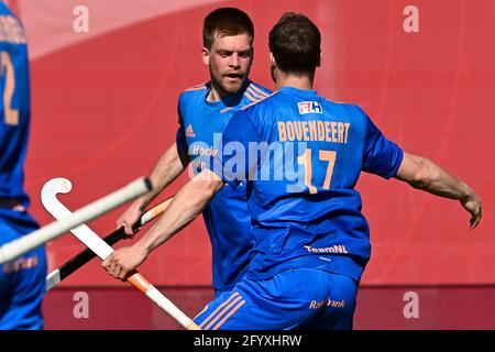 ANTWERP, BELGIUM - MAY 30: Thierry Brinkman of the Netherlands celebrates after scoring his sides fourth goal with Roel Bovendeert of the Netherlands during the Mens FIH Pro League match between Belgium and Netherlands at Sportcentrum Wilrijkse on May 30, 2021 in Antwerp, Belgium (Photo by Philippe de Putter/Orange Pictures) Stock Photo