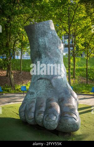 Uwe Seeler, HSV- Fußball-Legende, hat ein Denkmal bekommen: sein Fuß ...