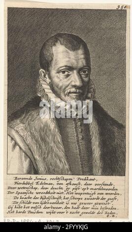 Portrait of Franciscus Junius (I). Bust of Franciscus Junius, with a poem by eight rules in Dutch by Geeraert Brandt. Stock Photo