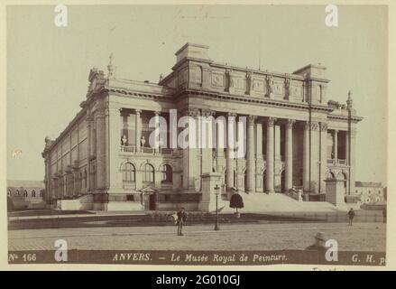 Exterior of the Royal Museum of Fine Arts in Antwerp Anvers. Le