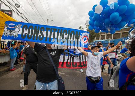 Mexico City, Mexico. 30th May, 2021. MEXICO CITY, MEXICO - MAY 30: Fans of Cruz Azul meet outside the Azteca Stadium to support their team, during the Final of the Closing Tournament of the Mexican Football League, between Cruz Azul and Santos Laguna on May 30, 2021 in Mexico City, Mexico. (Photo by Eyepix/Sipa USA) Credit: Sipa USA/Alamy Live News Stock Photo