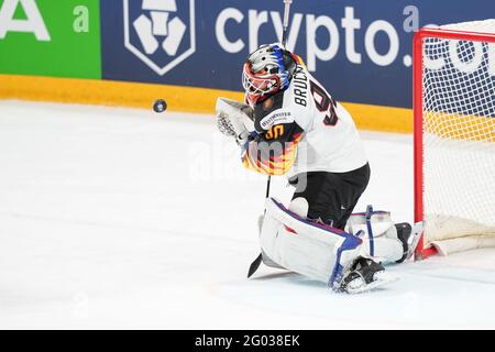 31.05.2021, Riga, Arena Riga, United States vs Germany (2021 IIHF Ice  Hockey World Championship), #53 Moritz Seider (Germany) hit on #16 Ryan  Donato (United States) (Photo by Jari Pestelacci/Just Pictures/Sipa USA  Stock