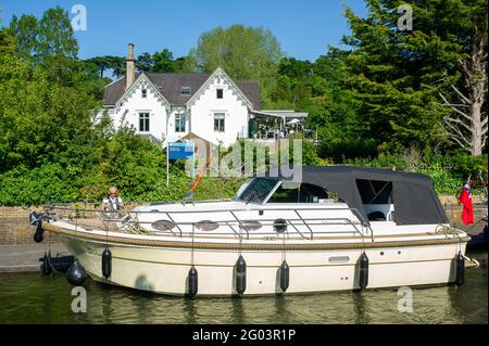 Maidenhead, Berkshire, UK. 31st May, 2021. Thames Valley Police have reported that a woman's body has been recovered in the River Thames at Boulters Lock today at 7.15am. It has been reported in the press that the body was found by a walker near to the Boathouse Restaurant. The woman has yet to be identified and the death is being treated as unexplained. Boulters Lock closed around 8am this morning and reopened just before 5pm when a queue of waiting boats were allowed through the lock again following the Police investigation. Credit: Maureen McLean/Alamy Live News Stock Photo