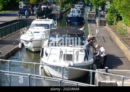 Maidenhead, Berkshire, UK. 31st May, 2021. Thames Valley Police have reported that a woman's body has been recovered in the River Thames at Boulters Lock today at 7.15am. It has been reported in the press that the body was found by a walker near to the Boathouse Restaurant. The woman has yet to be identified and the death is being treated as unexplained. Boulters Lock closed around 8am this morning and reopened just before 5pm when a queue of waiting boats were allowed through the lock again following the Police investigation. Credit: Maureen McLean/Alamy Live News Stock Photo