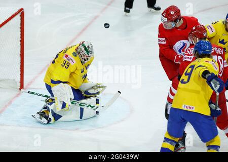 31.05.2021, Riga, Arena Riga, United States vs Germany (2021 IIHF Ice  Hockey World Championship), #53 Moritz Seider (Germany) hit on #16 Ryan  Donato (United States) (Photo by Jari Pestelacci/Just Pictures/Sipa USA  Stock