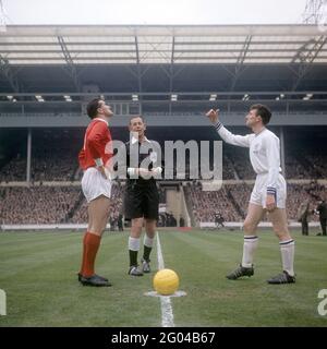 File photo dated 25-05-1963 of Leicester City's Colin Appleton (right). Issue date: Monday May 31, 2021. Stock Photo