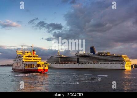 Red Funnel car ferry Red Eagle traveling in The Solent between ...