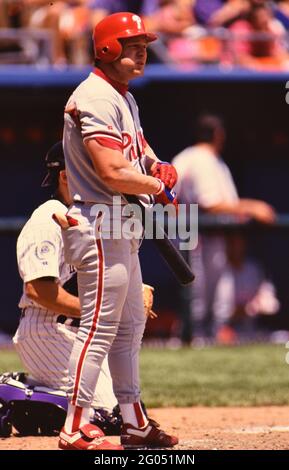 Philadelphia Phillies outfielder Lenny Dykstra -- Please credit  photographer Kirk Schlea Stock Photo - Alamy