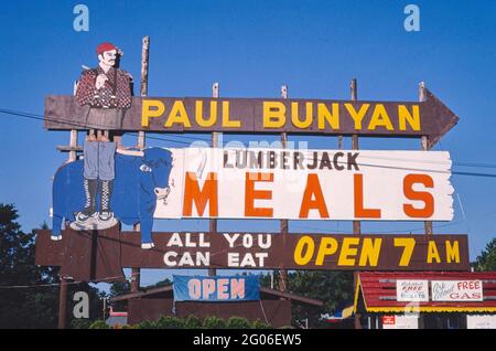 1980s America -  Paul Bunyan Lumberjack Meals sign, Wisconsin Dells, Wisconsin 1988 Stock Photo