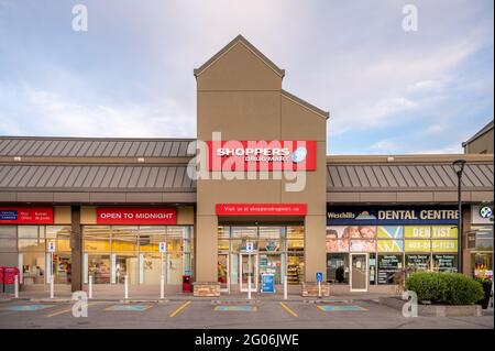 Shoppers Drug Mart facade with store name and logo - a Canadian retail ...