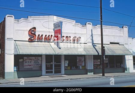 1970s America -  Suwannee Food Store, Kingsland, Georgia 1979 Stock Photo