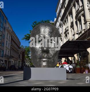 London, United Kingdom. 1st June 2021. 'Meditation 626' by Seo Young-Deok (2018) in Bond Street. The Mayfair Sculpture Trail is an outdoor exhibition in Central London's Mayfair area, which showcases new sculptures as well as permanent public artworks in the area. It takes place 2 - 27 June 2021. (Credit: Vuk Valcic / Alamy Live News) Stock Photo