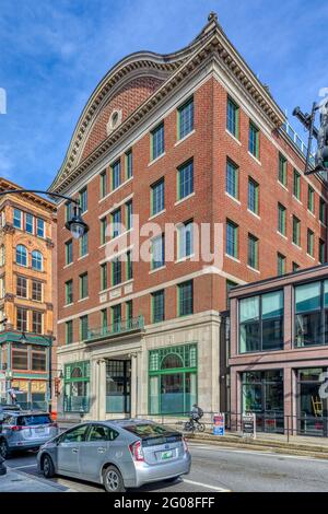 Providence Gas Company Building, 100 Weybosset Street, designed by Clarke & Howe, in Colonial Revival style. Built in 1924. Stock Photo