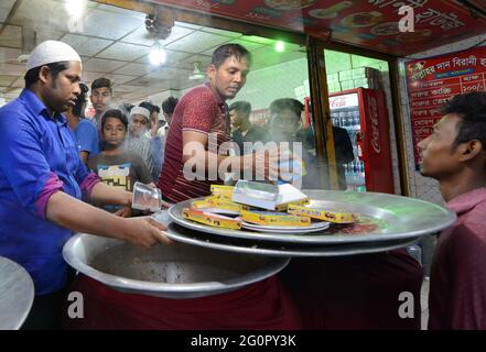 popular-biryani-restaurants-in-old-dhaka-bangladesh-stock-photo-alamy