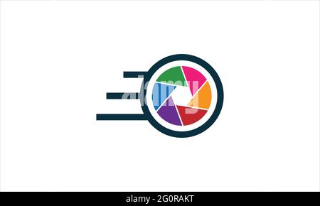 Vector Fast Camera Shutter Logo Combination. Speed Lens Symbol Or Icon. Unique Photo And Focus Stock Vector