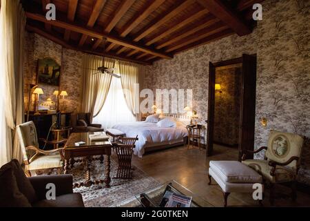 FRANCE. PYRENEES ORIENTALES (66) CONFLENT REGION. MOLITG LES BAINS VILLAGE. RIELL CASTLE Stock Photo