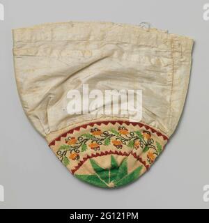 Pouch in semicircular shape, from ivory silk to knitted cotton bottom with beamed star and flower bead of beads. Pouch in semicircular shape, from ivory silk to knitted cotton bottom, with knitted green eight-pointed star. Around the star a double edge with red beads in connected pyramid form, within which a roadside of beads in the form of yellow and red flowers and green leaves. The bag has no lining or closure. Stock Photo