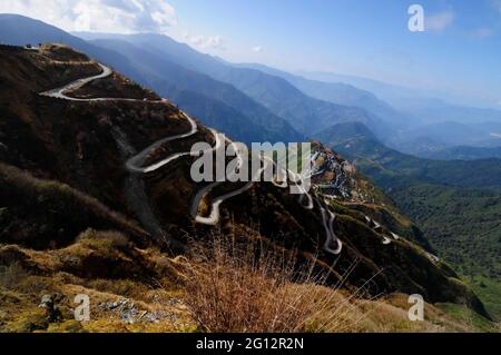 Curvy roads on Old Silk Route, Silk trading route between China and India, Sikkim Stock Photo