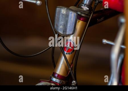 A vintage Schwinn Traveler 12 speed bicycle from 1975 Stock Photo