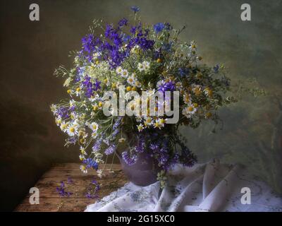 Still life with splendid bouquet of wildflowers Stock Photo - Alamy
