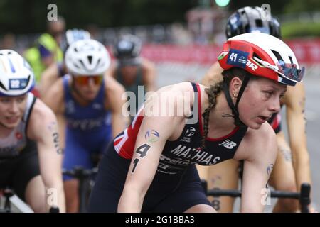 Leeds, UK. 06th June, 2021. Olivia Mathias in action during the AJ Bell 2021 World Triathlon Series in Roundhay Park, Leeds. Credit: SPP Sport Press Photo. /Alamy Live News Stock Photo