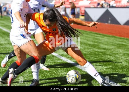 Cumbernauld, UK. 06th June, 2021. Niamh Farrelly (#17) of Glasgow City FC during the Scottish Building Society Scottish Women's Premier League 1 Fixture Glasgow City FC vs Rangers FC, Broadwood Stadium, Cumbernauld, North Lanarkshire, 06/06/2021 | Credit: Colin Poultney/Alamy Live News Stock Photo