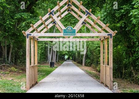 Willeo Park entrance to the Roswell, Georgia, Riverwalk along the Chattahoochee River in North Metro Atlanta. (USA) Stock Photo