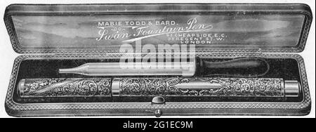 writing, writing utensils, fountain pens, Swan fountain pen with case, Mabie Todd Limited, London, ARTIST'S COPYRIGHT HAS NOT TO BE CLEARED Stock Photo