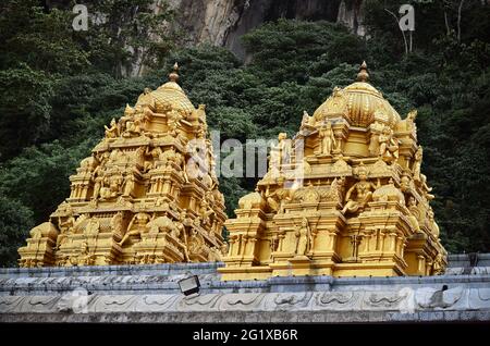 Golden Hindu Temple Dome at Sri Subramaniam, Batu Cave, Kuala Lumpur, Malaysia - Batu Caves is one of the most renowned Hinde shrines located outside Stock Photo