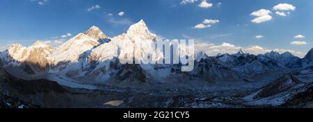 Evening sunset panoramic view of mount Everest and mount Nuptse with beautiful blue sky and clouds from Kala Patthar, Khumbu valley, Sagarmatha nation Stock Photo