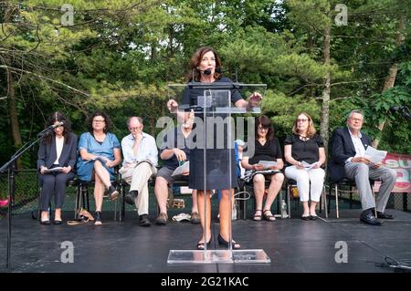 Scarsdale, United States. 07th June, 2021. Lieutenant Governor Kathy Hochul speaks at Westchester stands united against anti-semitism and hate rally at Jewish Community Center of Mid-Westchester in Scarsdale, NY on June 7, 2021. (Photo by Lev Radin/Sipa USA) Credit: Sipa USA/Alamy Live News Stock Photo