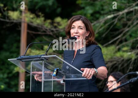 Scarsdale, United States. 07th June, 2021. Lieutenant Governor Kathy Hochul speaks at Westchester stands united against anti-semitism and hate rally at Jewish Community Center of Mid-Westchester (Photo by Lev Radin/Pacific Press) Credit: Pacific Press Media Production Corp./Alamy Live News Stock Photo
