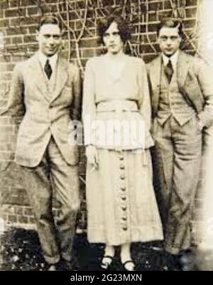 FREDA DUDLEY WARD (1894-1983) English socialite mistress of the Prince of Wales, later Edward VIII at right and the future George VI at left about 1925 Stock Photo