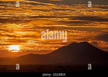 SUNSETS OVER THE CERRILLOS, FROM EL DORADO, NEW MEXICO, USA Stock Photo