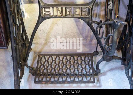 Vintage Singer Sewing Machine, USA Stock Photo