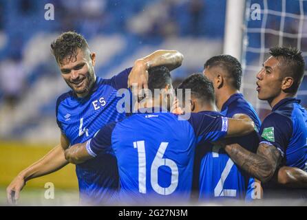 San Salvador, El Salvador. 08th June, 2021. Salvadoran players celebrate a goal during the World Cup Group A qualifying CONCACAF soccer match between El Salvador and Antigua and Barbuda at Cuscatlan Stadium. (Final score; El Salvador 3:0 Antigua and Barbuda) Credit: SOPA Images Limited/Alamy Live News Stock Photo