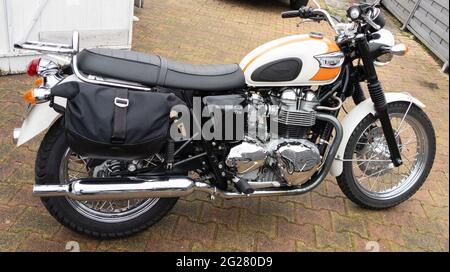 Triumph bonneville on sale t100 carburetor