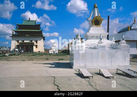 Magjid Janraisig Sum Temple and stupa, Gandan monastery, Ulaanbaatar, Mongolia Stock Photo