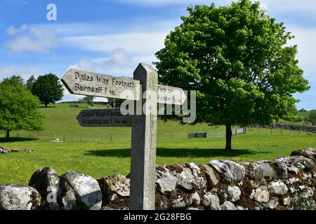 Way Sign on the Dales way between Burnsall and Grassington, Yorkshire Dales Stock Photo